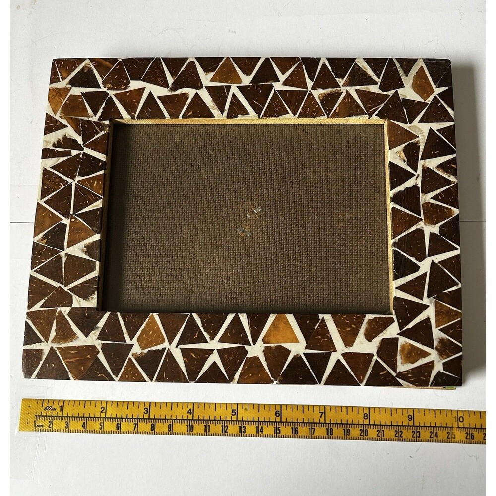 Source Unknown Geometric Brown and Cream Frame